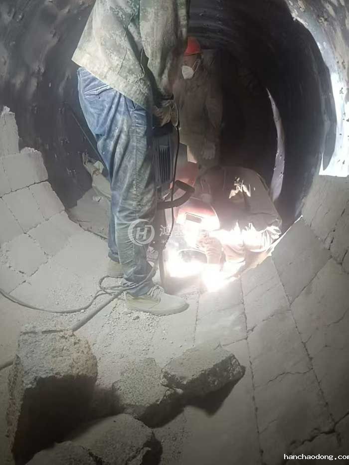 回转窑耐火层拆除