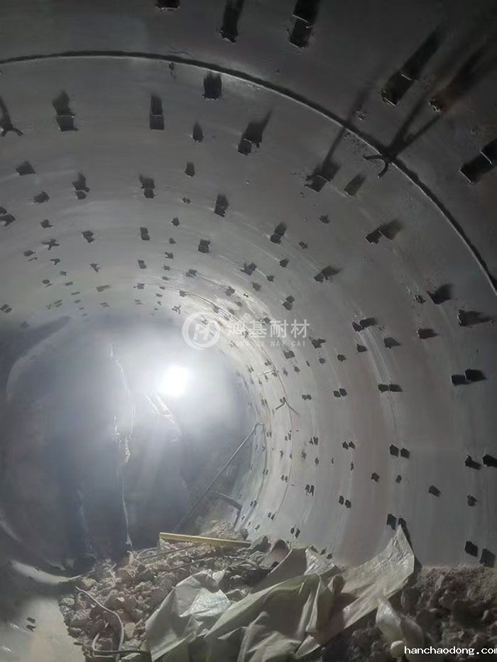 回转窑内衬拆除完毕