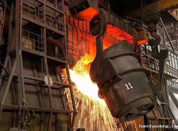 如何改善钢包永久层浇注料性能