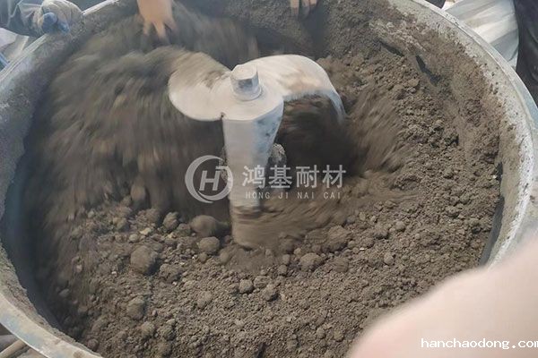 耐火浇注料加多少水